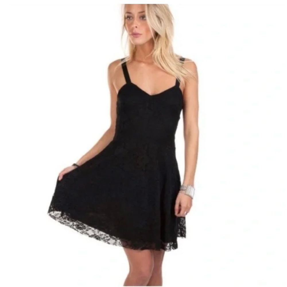 Free People‎ Black Fit’n’Flare All Over Lace Mini Dress size Medium